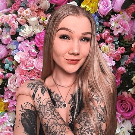 Tattooed Finnish Amateur Blonde Model Vilmaxoxo Onlyfan